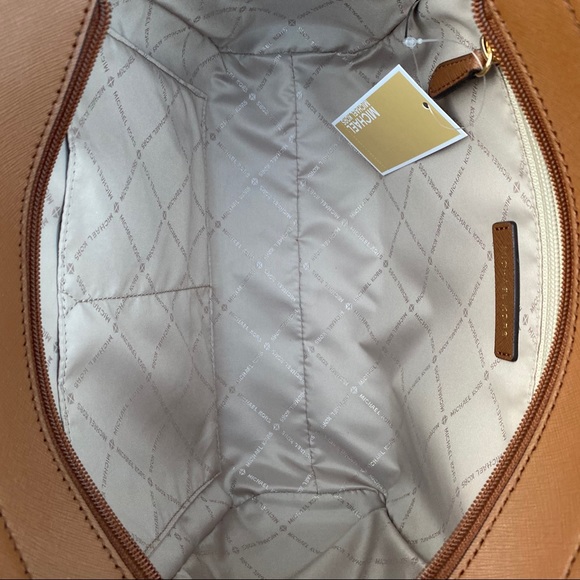 NWT Michael Kors Jet Set Chain Shoulder Tote - Picture 4 of 5